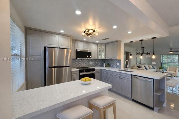 Antigua Village, 2403 Antigua Cir #L2, Coconut Creek, Florida 33066, image 1