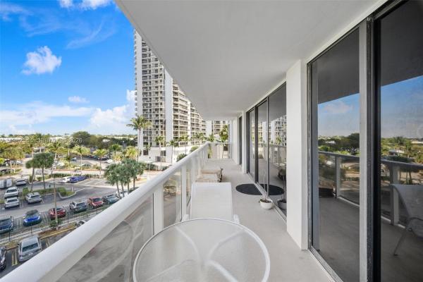 Flamenco, 3731 N Country Club Dr #521, Aventura, Florida 33180, image 2