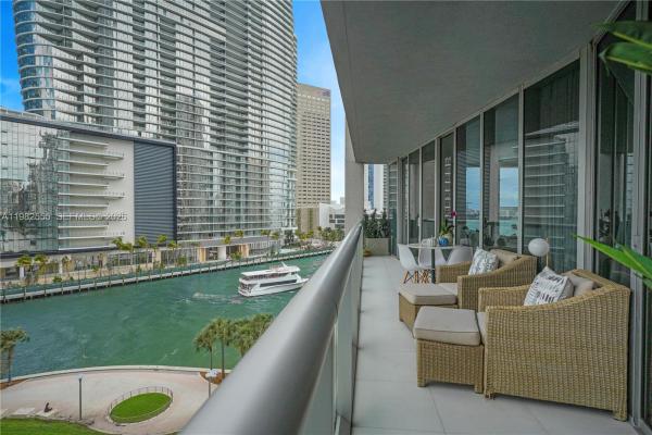 Icon Brickell Tower 1, 465 Brickell Ave #702, Miami, Florida 33131, image 1