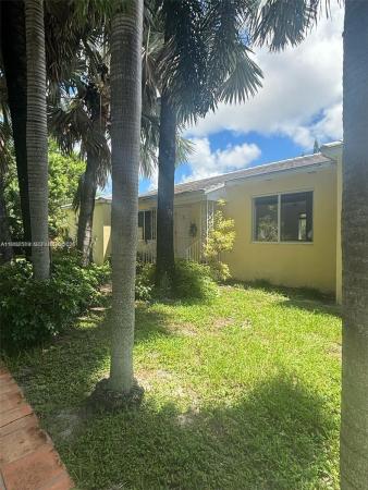 Biscayne Lawn, 1015 NE 112th St, Biscayne Park, Florida 33161, image 2
