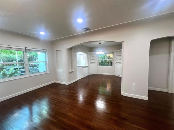 Biscayne Park Terrace, 1900 Tigertail Ave #1, Miami, Florida 33133, image 1