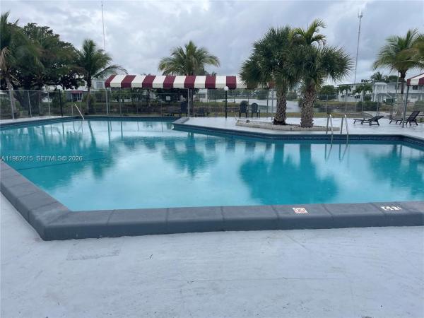 Romont South, 175 NE 203rd Ter #28, Miami Gardens, Florida 33179, image 3