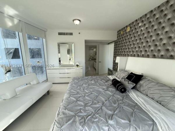 Icon Brickell Tower 2, 495 Brickell Ave #511, Miami, Florida 33131, image 3