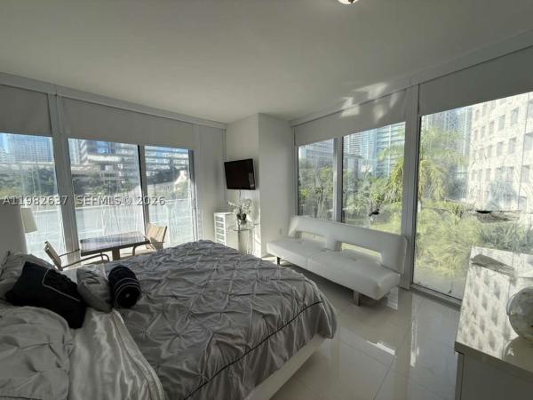 Icon Brickell Tower 2, 495 Brickell Ave #511, Miami, Florida 33131, image 2