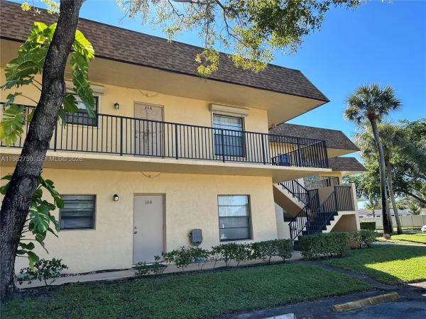 Villas At Carriage Hills, 200 Gate Rd #207, Hollywood, Florida 33024, image 1