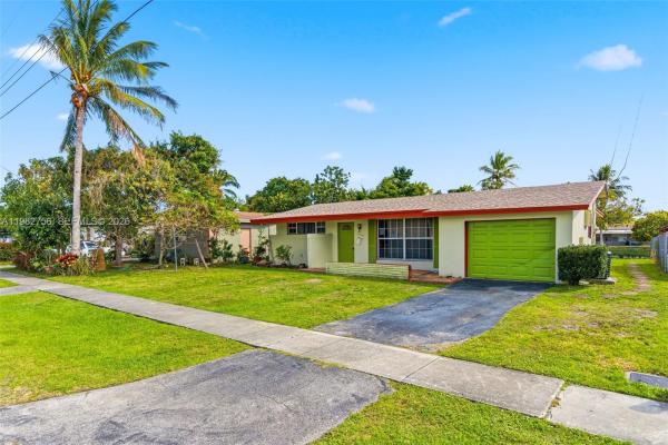 Sunrise Golf Village, 6600 NW 26th St, Sunrise, Florida 33313, image 3