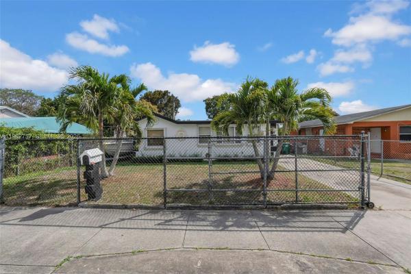 Dixie Heights Gardens, 10230 SW 172nd St, West Perrine, Florida 33157, image 2