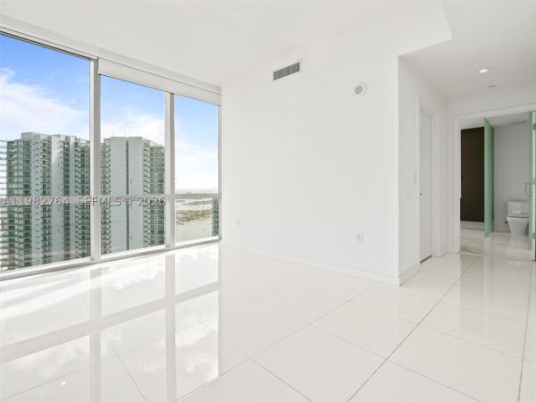 Paramount Miami Worldcenter, 851 NE 1st Ave #4801, Miami, Florida 33132, image 3