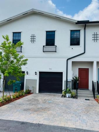 Regal Palm Square, 711 SW 11th St, Florida City, Florida 33034, image 1