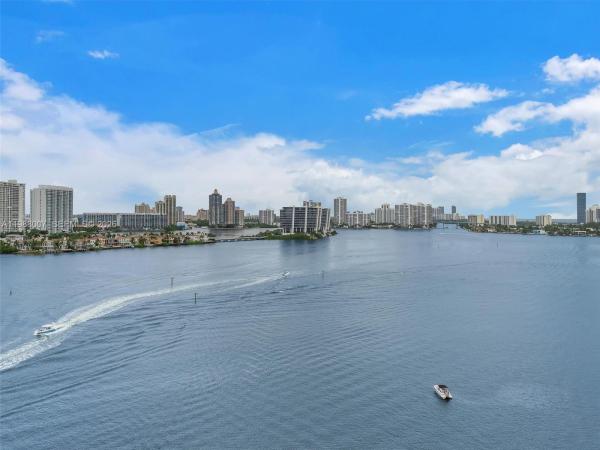 Winston Towers 500, 301 174th St #1818, Sunny Isles Beach, Florida 33160, image 1