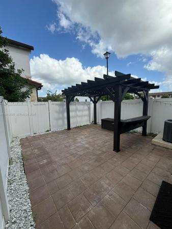 3337 W 105th Ter, Hialeah, Florida 33018, image 2