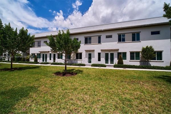 Landmark At Doral, 10447 NW 66th St, Doral, Florida 33178, image 1