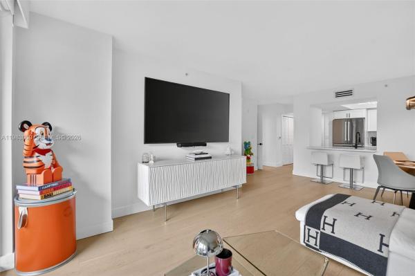 Palmetto Place, 99 SE Mizner Blvd #824, Boca Raton, Florida 33432, image 3