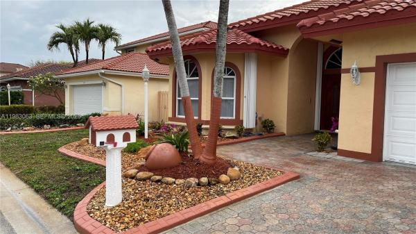 Eagle Creek At Pembroke Lakes South, 11581 SW 10th Ct, Pembroke Pines, Florida 33025, image 2
