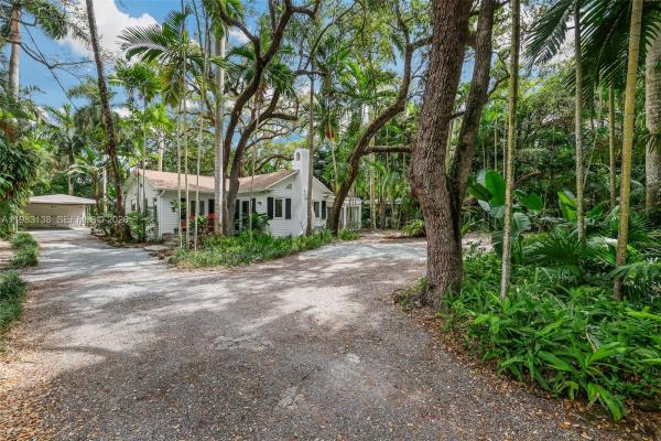 Biscayne Park Terrace, 2925 Seminole St, Miami, Florida 33133, image 2