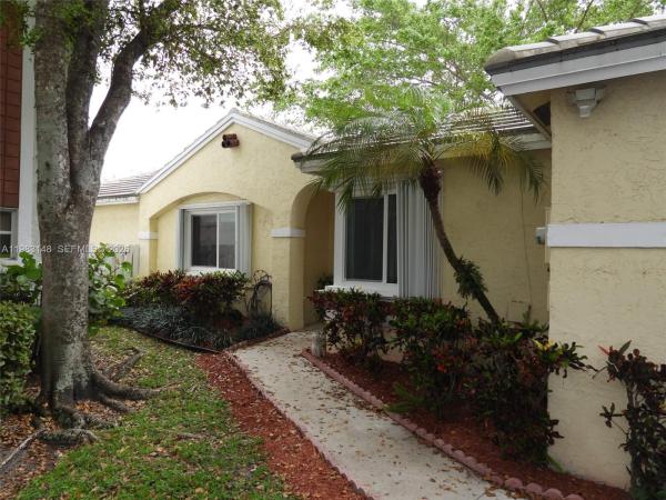 Quatraine At Jacaranda, 828 NW 99th Ave, Plantation, Florida 33324, image 2