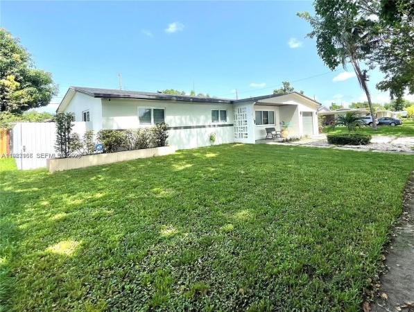 Boulevard Heights, 210 SW 65th Way, Pembroke Pines, Florida 33023, image 2