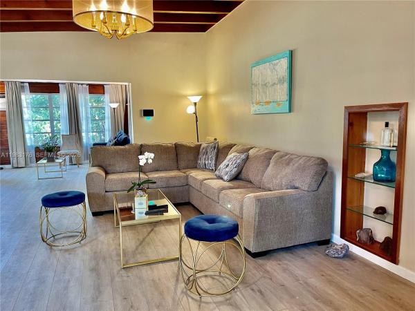 Sunny South Acres, 14155 Old Cutler Rd, Palmetto Bay, Florida 33158, image 2