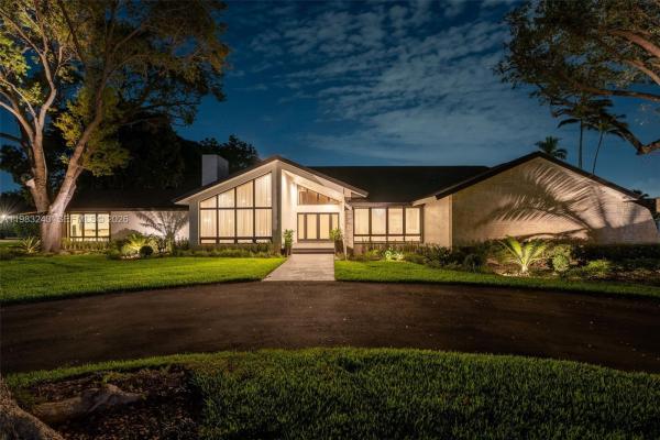 8967 SW 117th St, Unincorporated Dade County, Florida 33176, image 1