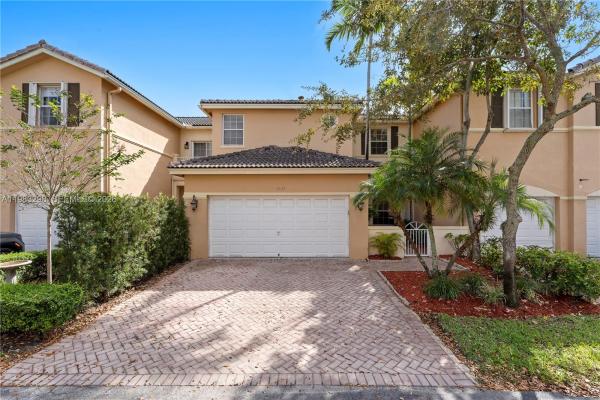 5527 NW 113th Ave, Doral, Florida 33178, image 1