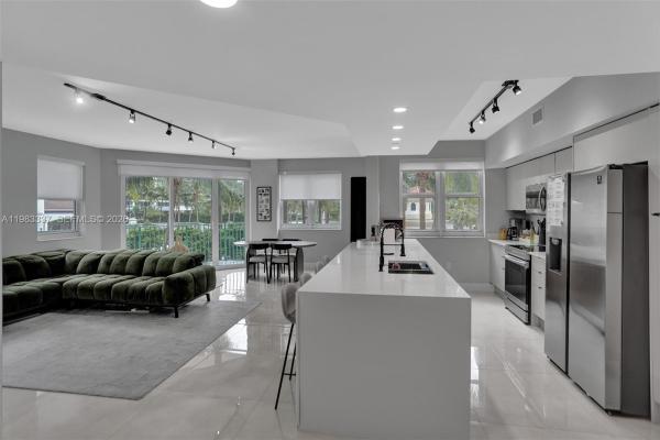 Turnberry Village North Tower, 20000 E Country Club Dr #211, Aventura, Florida 33180, image 1