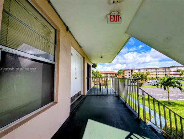 Lauderdale Oaks, 3061 NW 47th Ter #226A, Lauderdale Lakes, Florida 33313, image 3