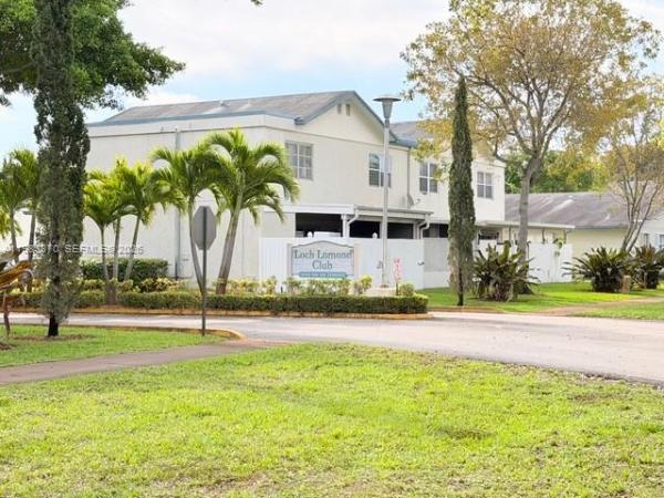 Loch Lomond, 3000 NW 5th Ter #106, Pompano Beach, Florida 33064, image 1