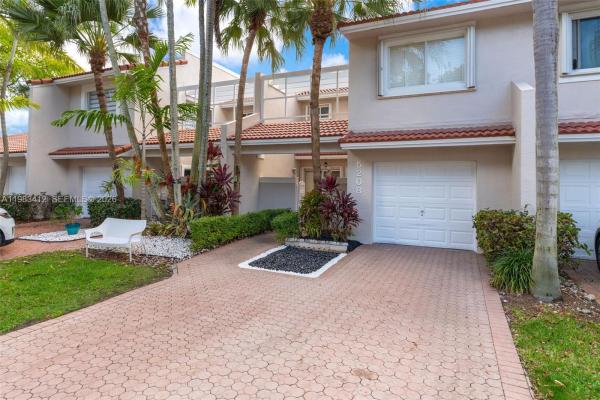 Doral Greens, 5208 NW 103rd Ave, Doral, Florida 33178, image 2