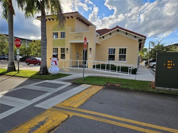 290 NW 109th Ave #107, Unincorporated Dade County, Florida 33172, image 1