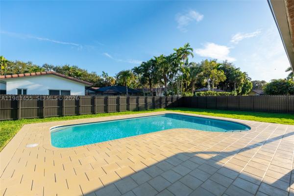 Miami Lakes Residential, 14515 Mahogany Ct, Miami Lakes, Florida 33014, image 2