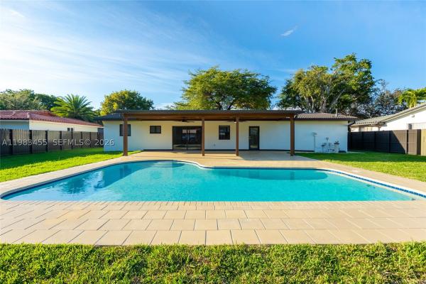 Miami Lakes Residential, 14515 Mahogany Ct, Miami Lakes, Florida 33014, image 1