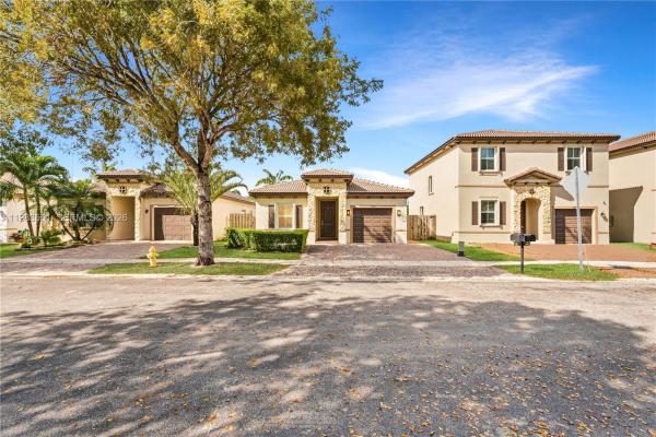 Atlantis At Oasis, 2381 NE 4th St, Homestead, Florida 33033, image 1