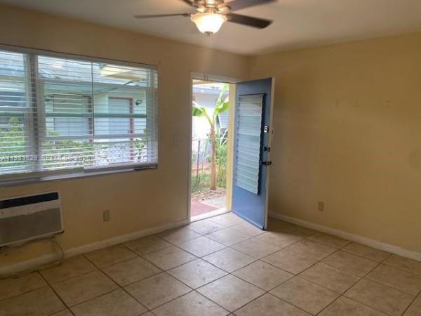 Fulford By The Sea, 1990 NE 168th St, North Miami Beach, Florida 33162, image 2