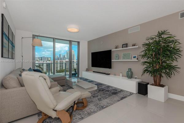 Parque Towers, 300 Sunny Isles Blvd #4-805, Sunny Isles Beach, Florida 33160, image 2
