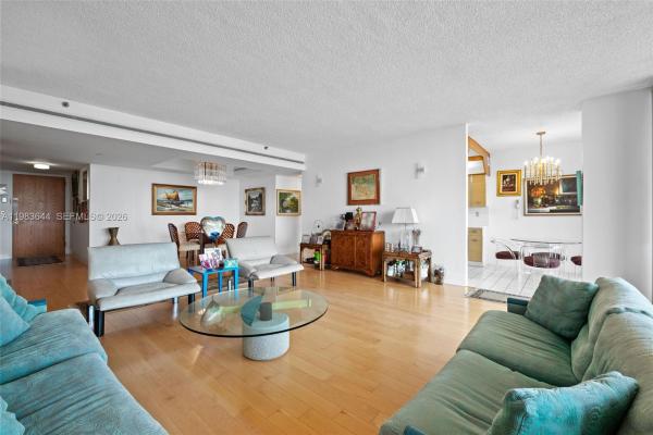 Marina Tower, 19500 Turnberry Way #16C, Aventura, Florida 33180, image 3
