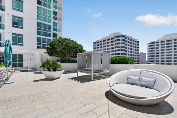 The Plaza On Brickell East, 950 Brickell Bay Dr #4100, Miami, Florida 33131, image 2