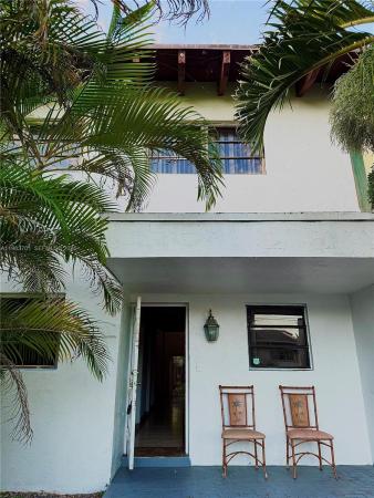 Hollywood Gardens, 3911 Farragut St, Hollywood, Florida 33021, image 2