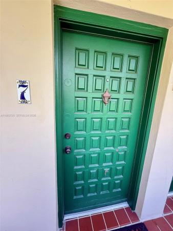 335 Navarre Ave #7, Coral Gables, Florida 33134, image 2