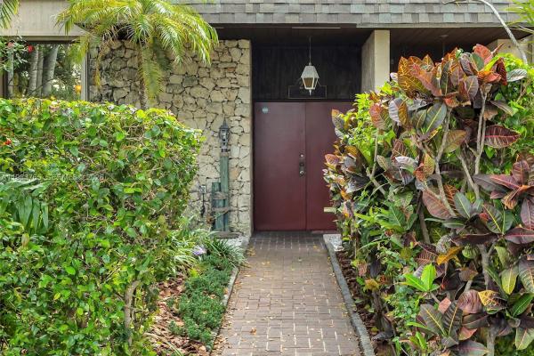 Fulford By The Sea, 2132 NE 171st St, North Miami Beach, Florida 33162, image 3