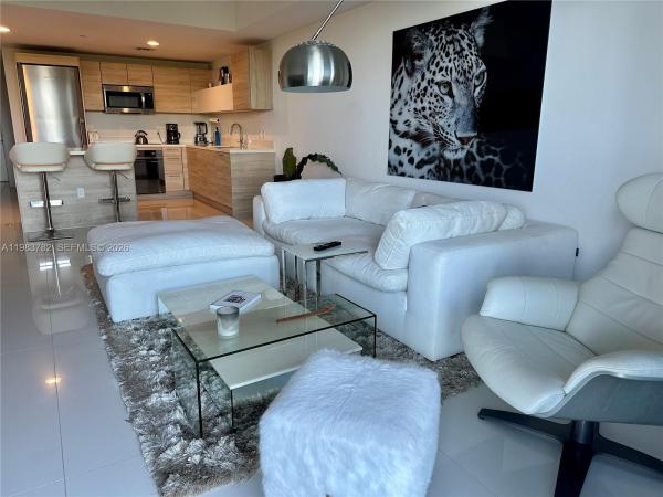 16385 Biscayne Blvd #303, Sunny Isles Beach, Florida 33160, image 1