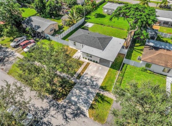 Richmond Heights Residential, 14580 Harrison St, Richmond Heights, Florida 33176, image 2