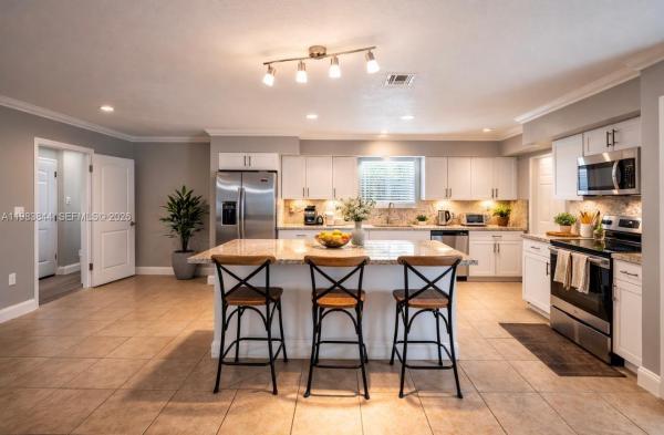 19835 NE 11th Ct, Unincorporated Dade County, Florida 33179, image 1