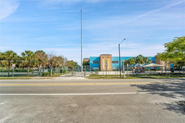 Hillcrest, 919 Hillcrest Dr #210, Hollywood, Florida 33021, image 1