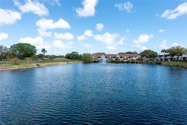 Emerald Oaks, 3212 Arbor Ln #2407, Hollywood, Florida 33021, image 2