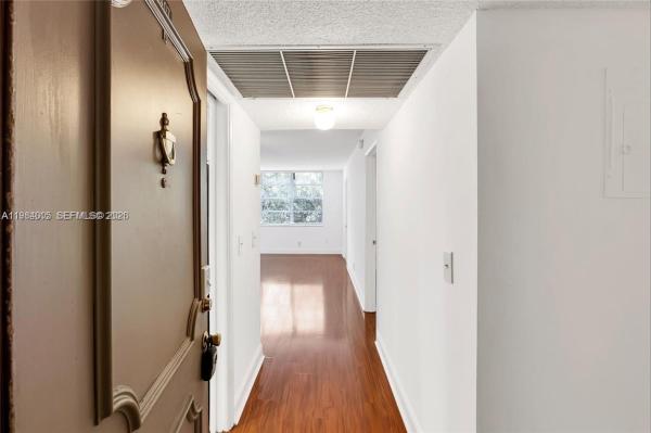 Live Oak Of Pine Island Ridge, 9430 Live Oak Pl #407, Davie, Florida 33324, image 2