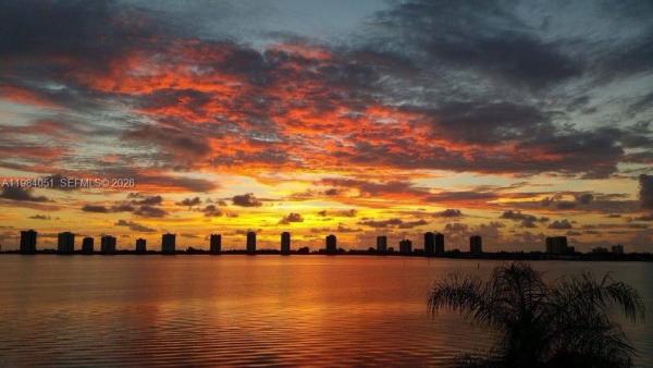 Lake Harbour Towers East, 801 Lake Shore Dr #403, Lake Park, Florida 33403, image 1