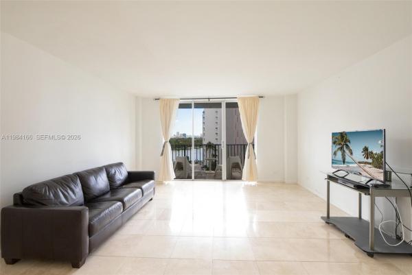 Longwood Towers, 1001 91st St #701, Bay Harbor Islands, Florida 33154, image 2