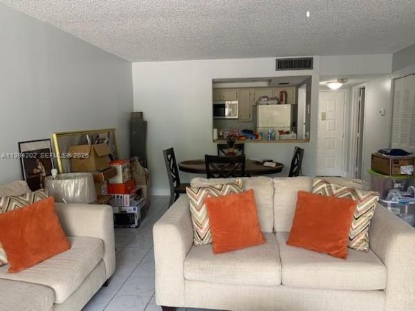 Inverwood Of Inverrary, 5530 NW 44th St #111C, Lauderhill, Florida 33319, image 2