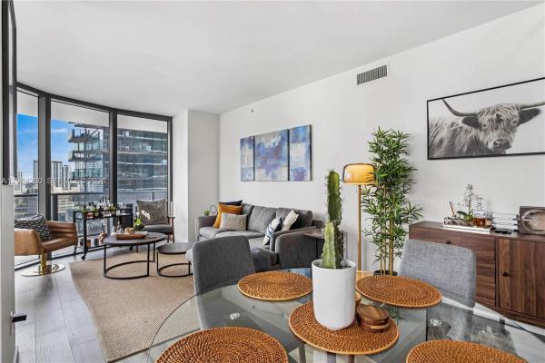 Miami, Florida 33130, image 1