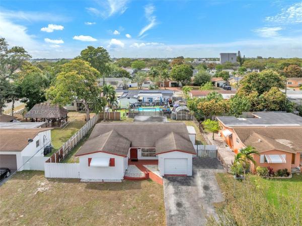 Boulevard Park, 410 SW 71st Ave, Pembroke Pines, Florida 33023, image 1